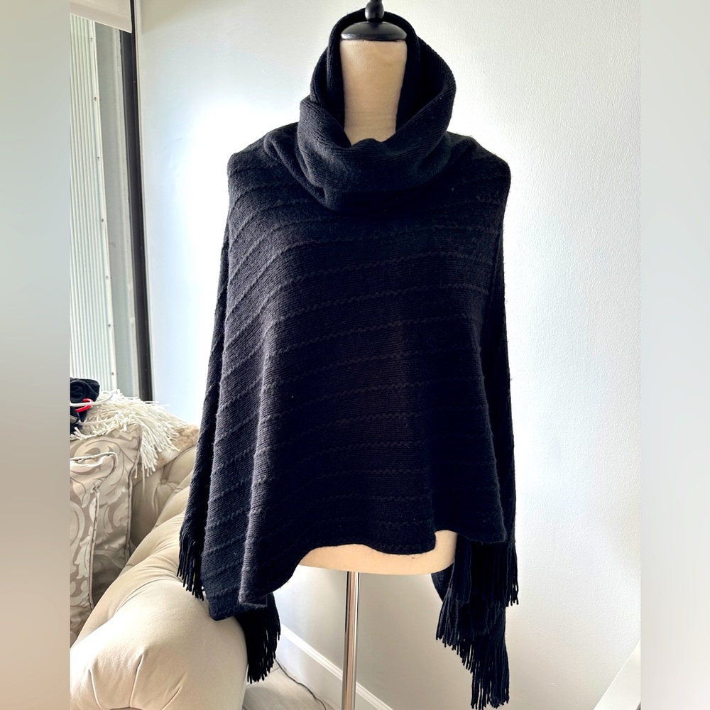 Size S / M. BCBGMaxazria Shaw
